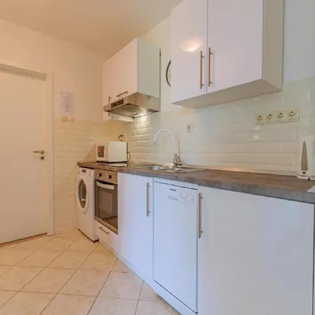 - Comfort Two-bedroom D5 *