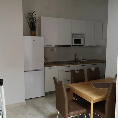 - Comfort Two-bedroom D5 Apartment