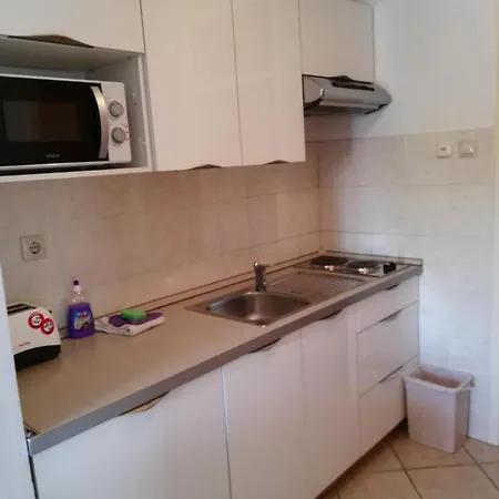 - Comfort Two-bedroom D5 *