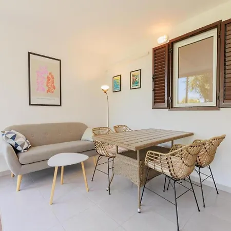 - Comfort Two-bedroom D5 *